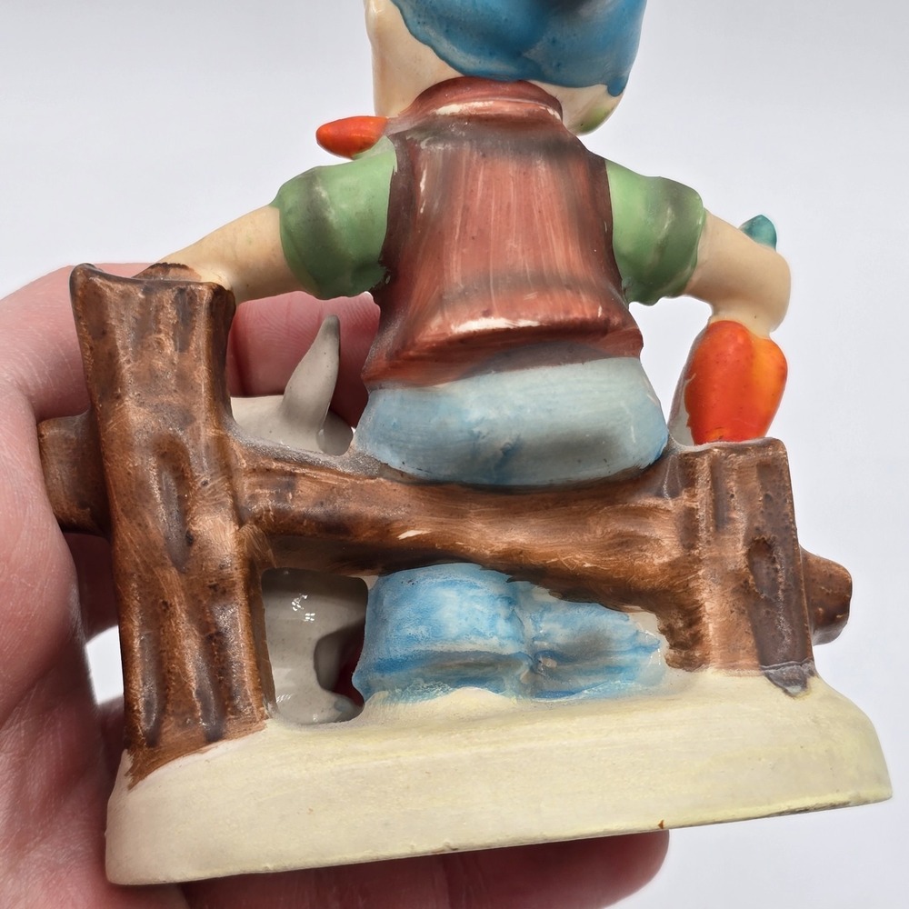 Vtg BOY and BUNNY Figurine with Carrots Made and‎ Hand-Painted in Postwar Japan - Picture 9 of 11